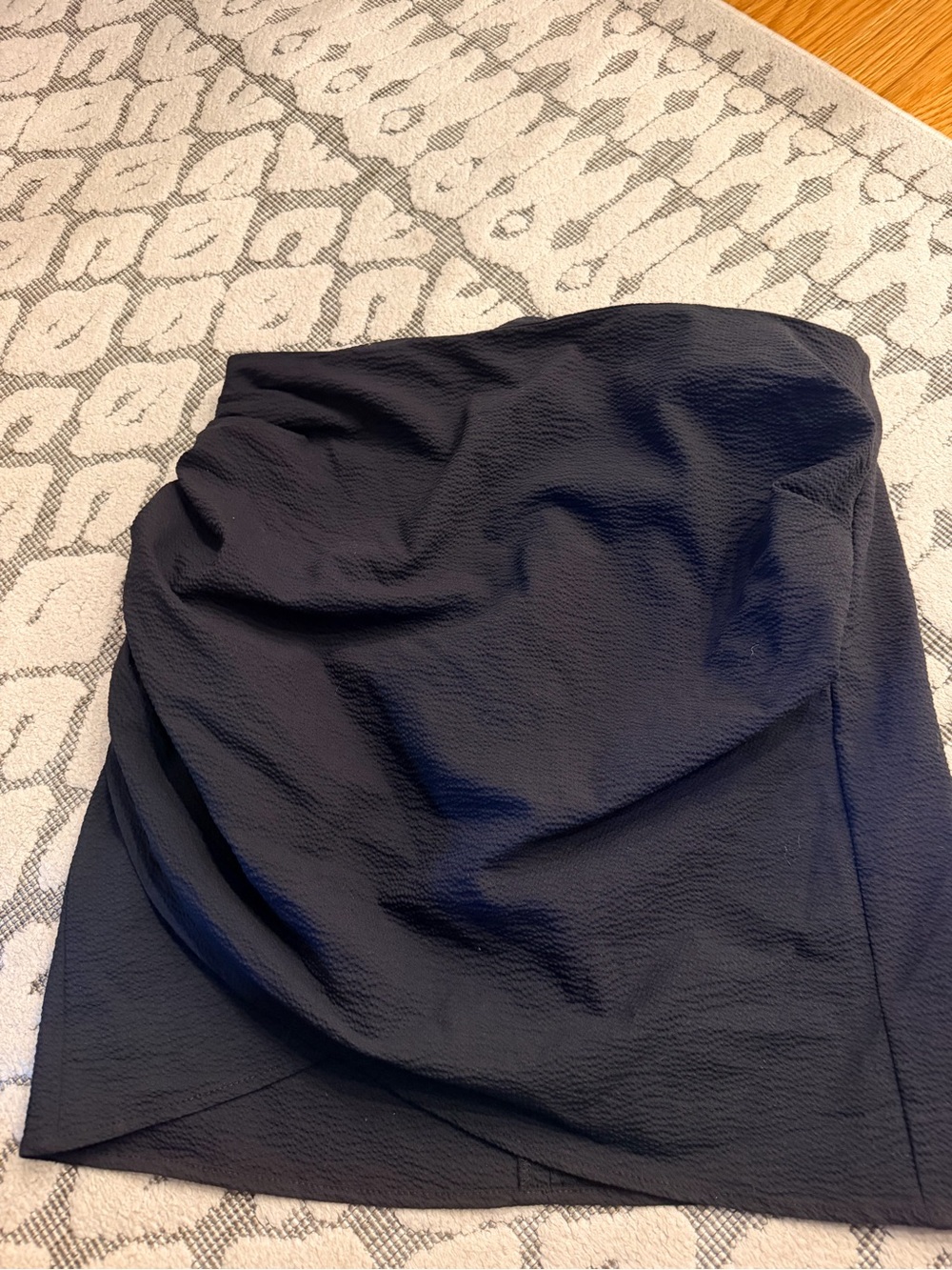 Black Women’s Textured Mini Skirt - Classic Style Zara